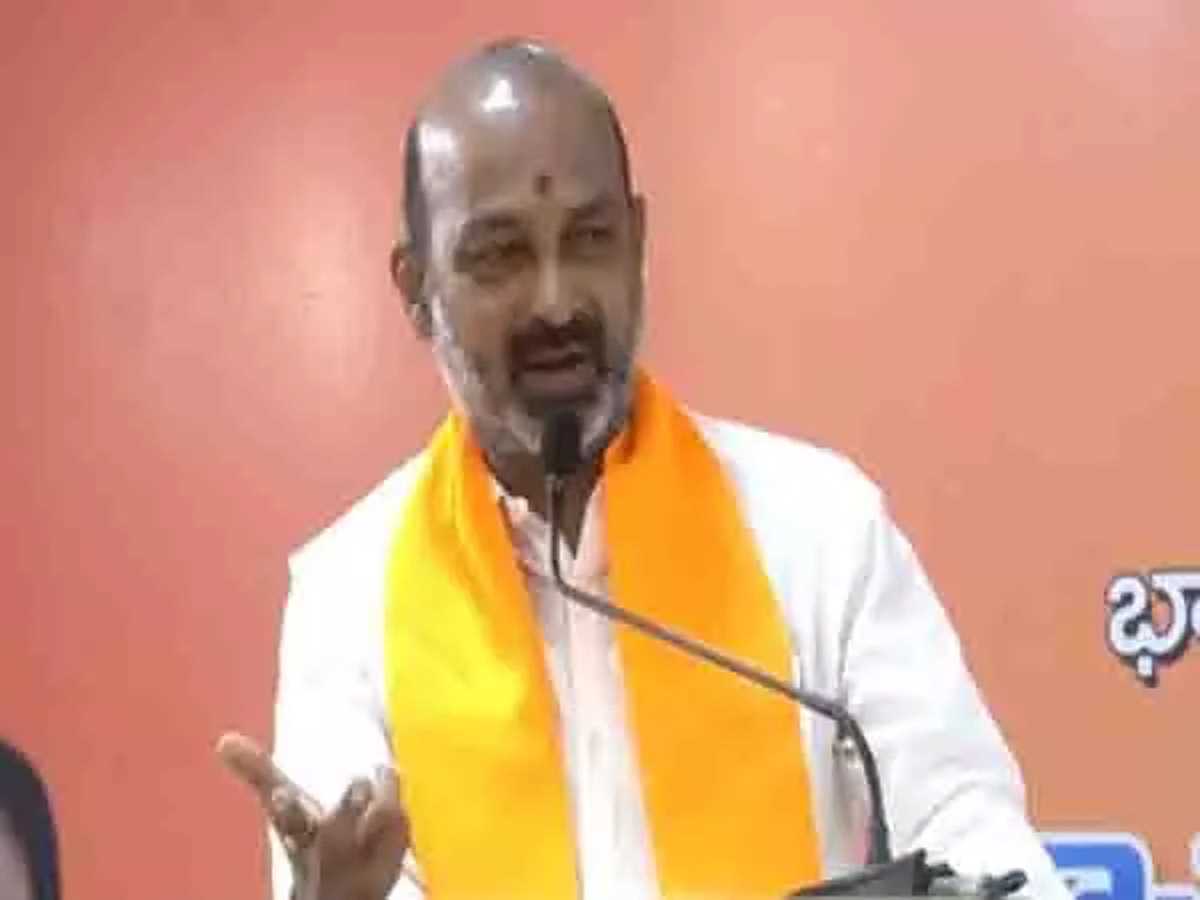 बीआरएस ने की संसद से बीजेपी सांसद को अयोग्य ठहराने की मांग